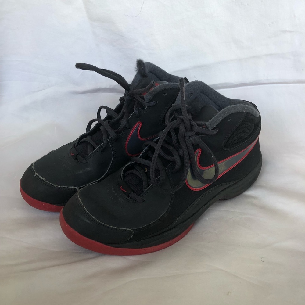 Nike Overplay Basketball Shoe Size 8